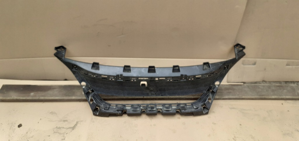 фото №1, Решётка радиатора решётка радиатора усилитель peugeot 3008 ii 2 16-20r