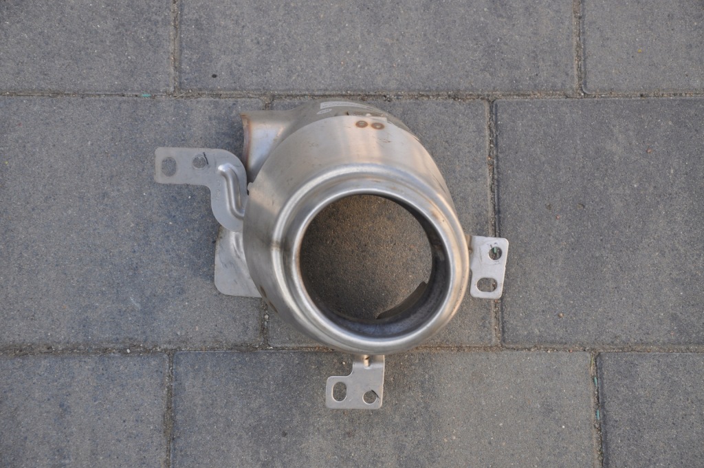 фото №1, Jaguar e-pace наконечник глушника ліва p