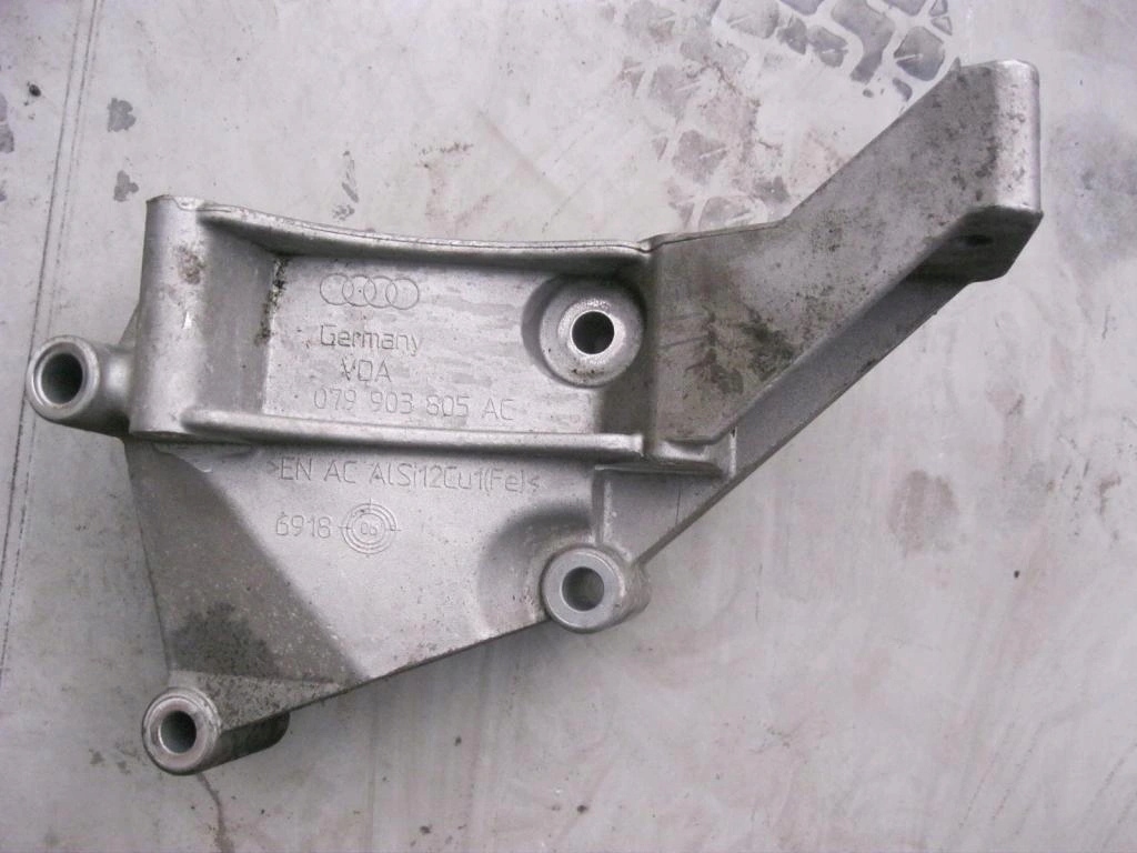 фото №1, Audi r8 fsi кронштейн кронштейн генератора 079903805ac