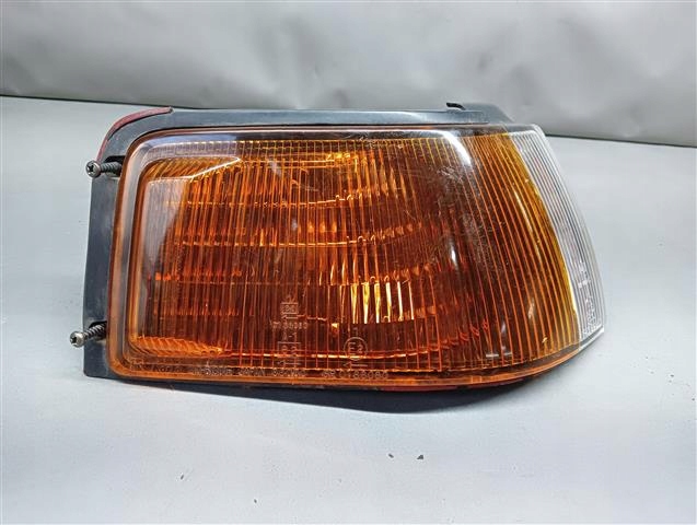 фото №1, Kk поворотник перед mazda 323