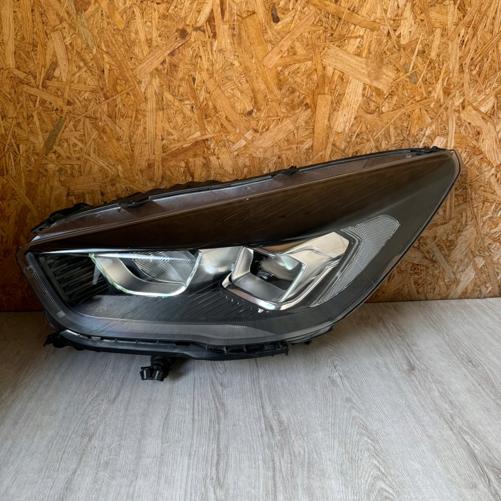 Фара левая правый  фонари передние комплект ford kuga 2 mk2 рестайлинг  led 2019 год с Разборки