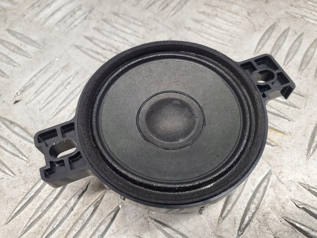 фото №5, Audi a4 s4 b9 8w 2021 перед сторона правая динамик панели приборной панели