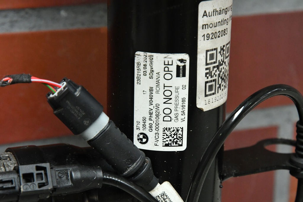 фото №6, Поворотный кулак левая перед передняя приводной вал левая амортизатор bmw 5 g60 g61 7596km