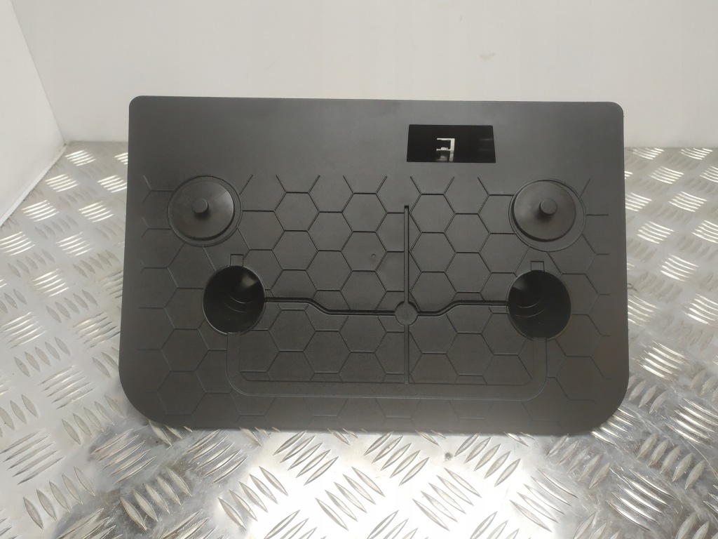 фото №1, Alfa romeo stelvio кронштейн коврик напольного 156116309