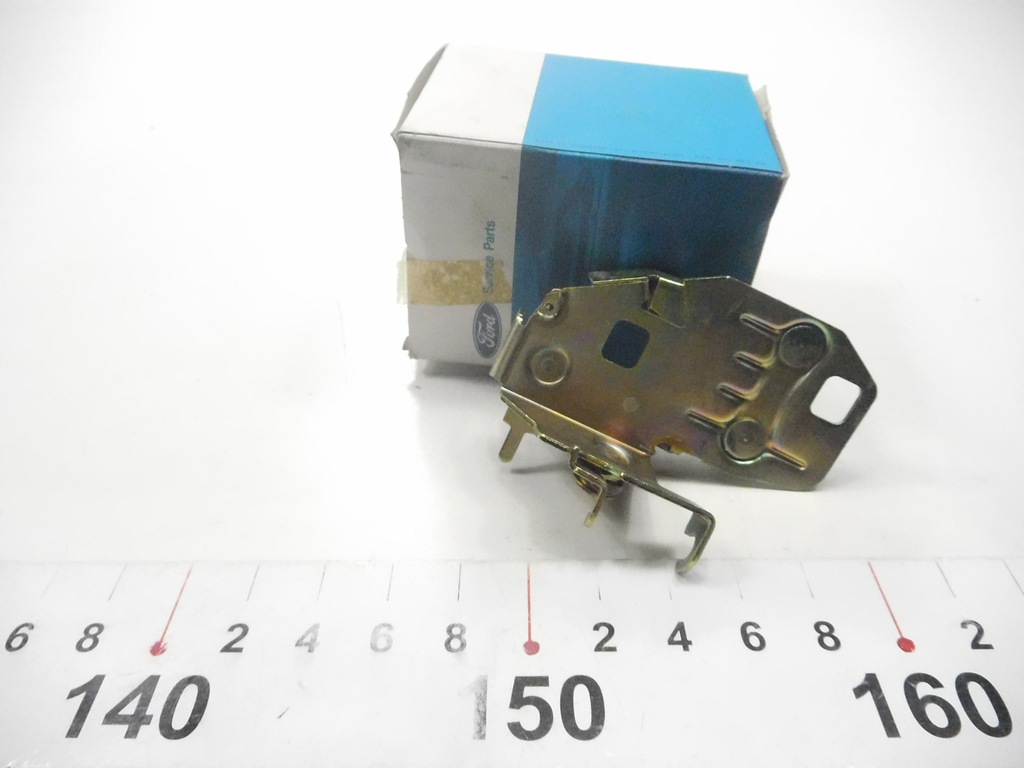 фото №6, Плита - зачіп замка кришки багажника ford escort 1995-2001 оригінальний номер 1040610