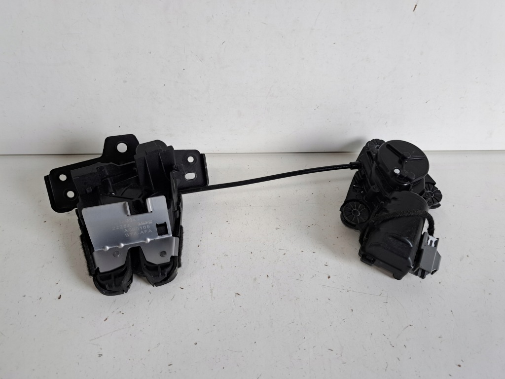 фото №1, Volvo xc40 xc60 v60 замок docią кришки багажника