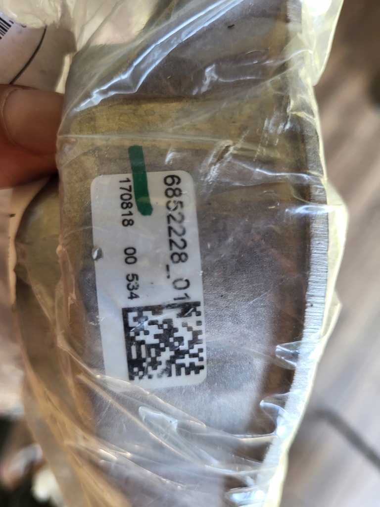 фото №9, Верхній кронштейн azmortyzatora перед передній роз'єм bmw i3 6852228