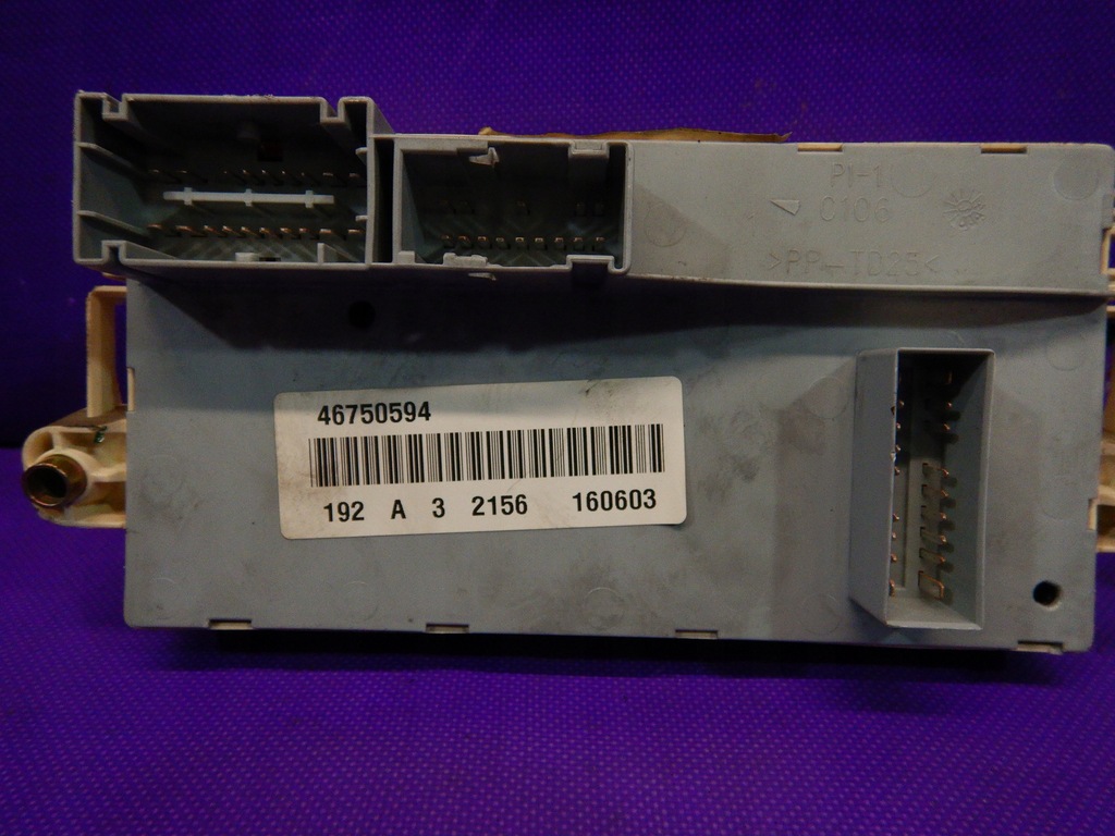 фото №4, Fiat stilo 01-10 коробка предохранителей 51711819