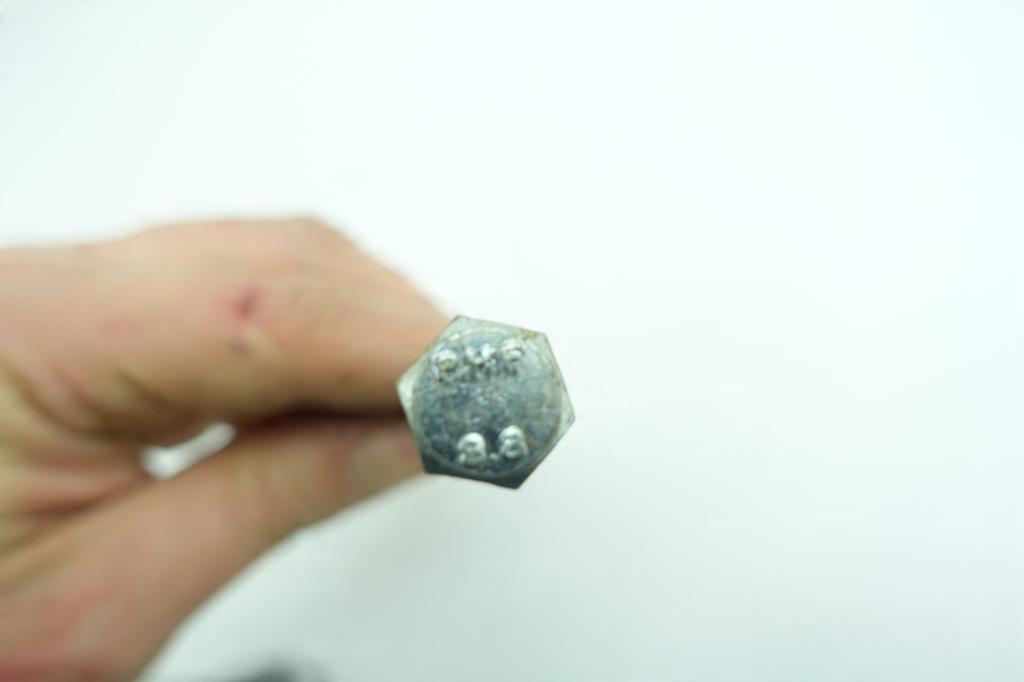 Болт вихлоп m8/1,25/140 porsche 996 i 997 в Україні