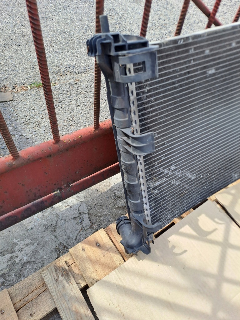 Радіатор води opel meriva b 1.4 13283247 Оригінал