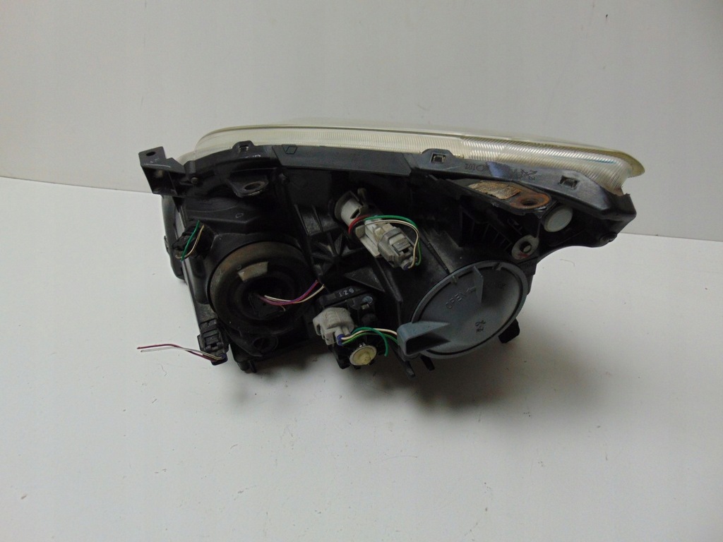 фото №10, Лампа права toyota avensis t25 lift europa