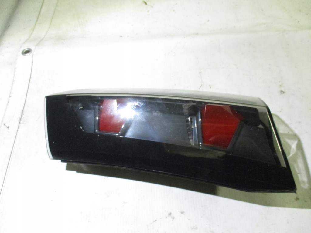 Фара лівий задній peugeot 2008 2 2 gt led fr26950132 Зі Шроту