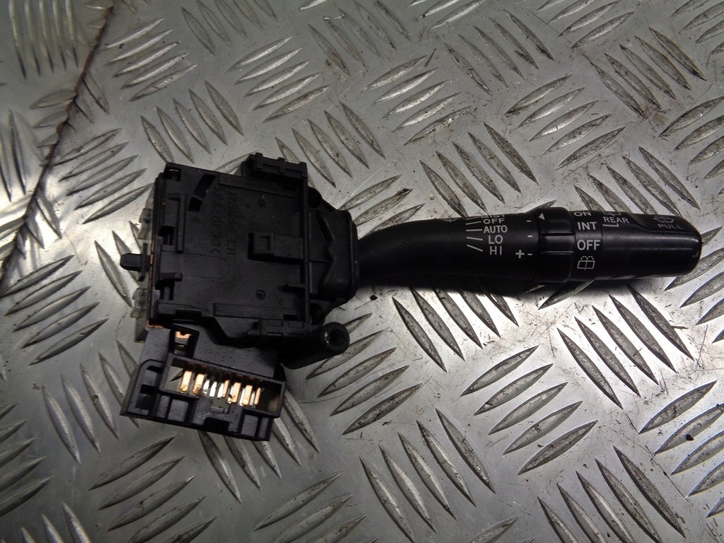 фото №1, Переключатель дворник toyota оригинальный номер 84652-05170