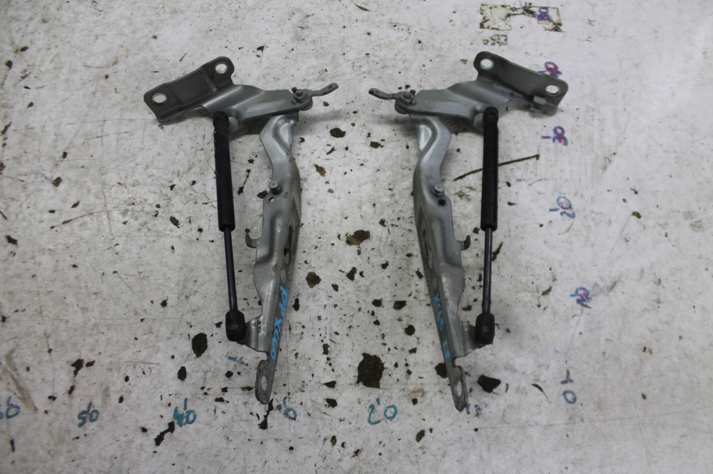 фото №1, Петля петля капот комплект volvo xc60 i kol. 477-46 08-13