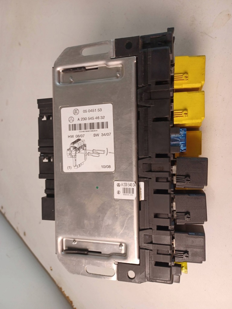 Купить Mercedes sl r230 w230 230 рестайлинг  коробка предохранителей модуль sam a2305454632