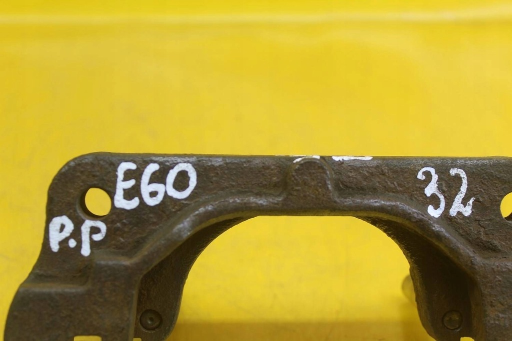 фото №11, Скоба скоба суппорт правый перед bmw e60 4278