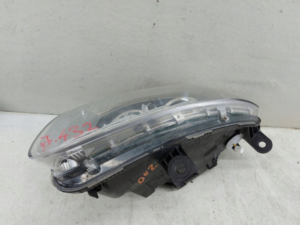 Audi a6 c6 4f рестайлінг  08-11 ксенон led ліва фара передня перед фара Зі Шроту