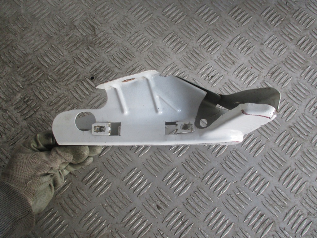 фото №3, Кронштейн крыла правый перед renault trafic