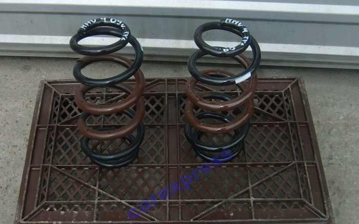 фото №1, Toyota rav4 06- srężyny задняя nowe оригинал