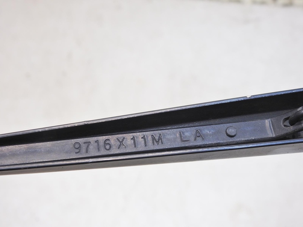 фото №6, Рычаг дворники правое nissan nv200