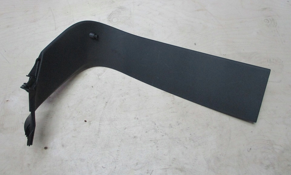 фото №1, Mercedes w176 защита обивка крышки багажника