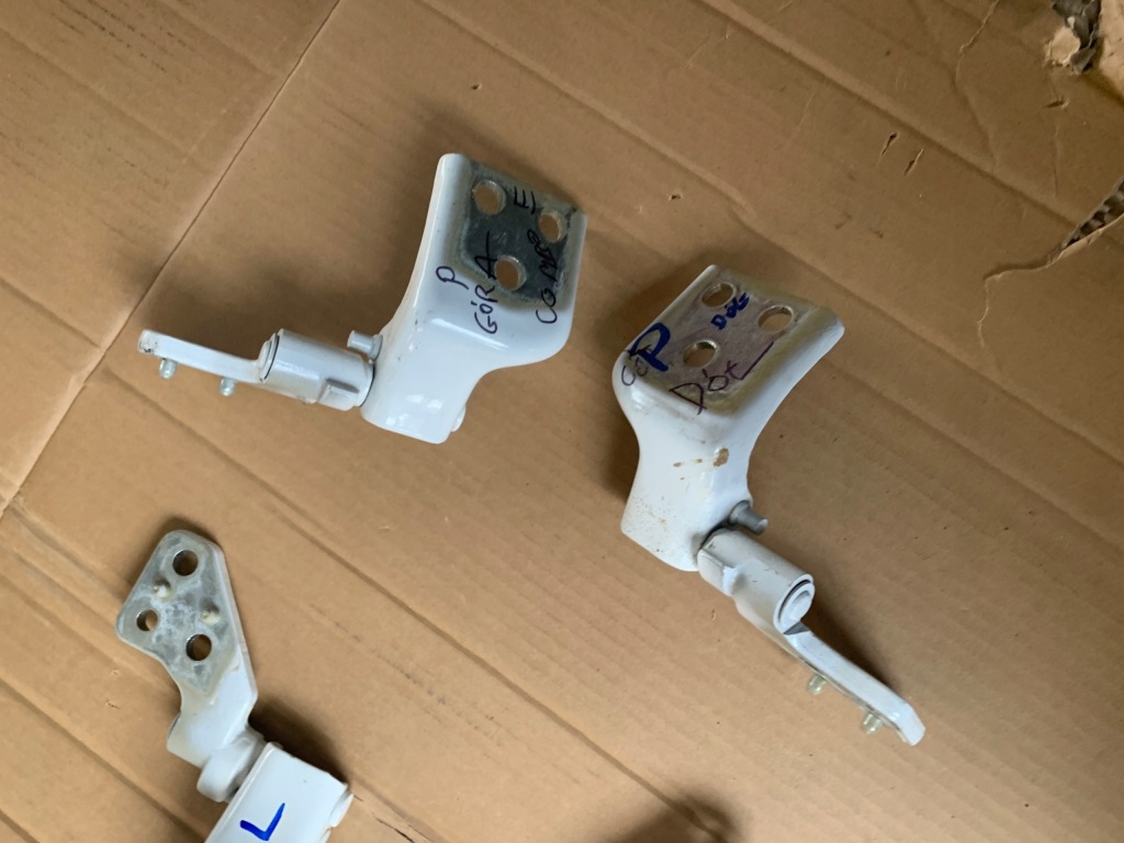 фото №4, Opel combo e 21r петли кузов правый задняя дверь правое задние