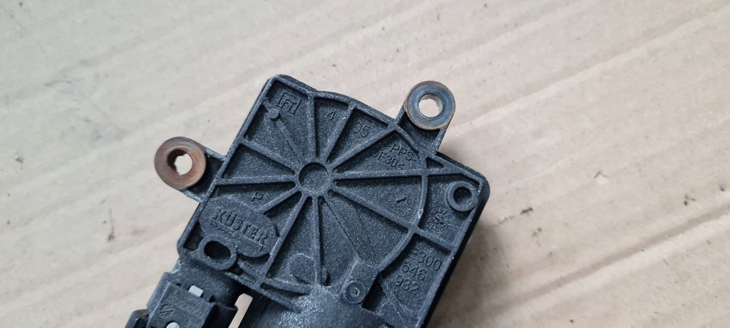 фото №10, Sq2 s3 8v sedan a3 модуль моторчик выхлоп golf vii r a4 b9 4h0133246j