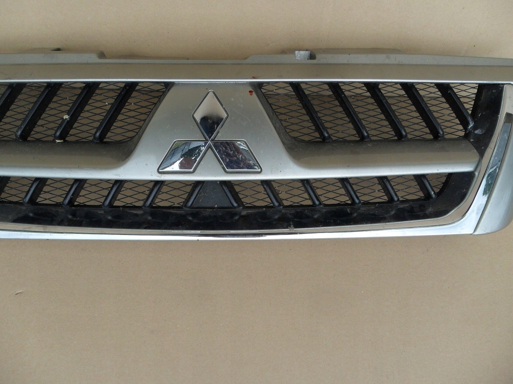 фото №8, Mitsubishi pajero v80 2009 2010 решітка радіатора радіатора