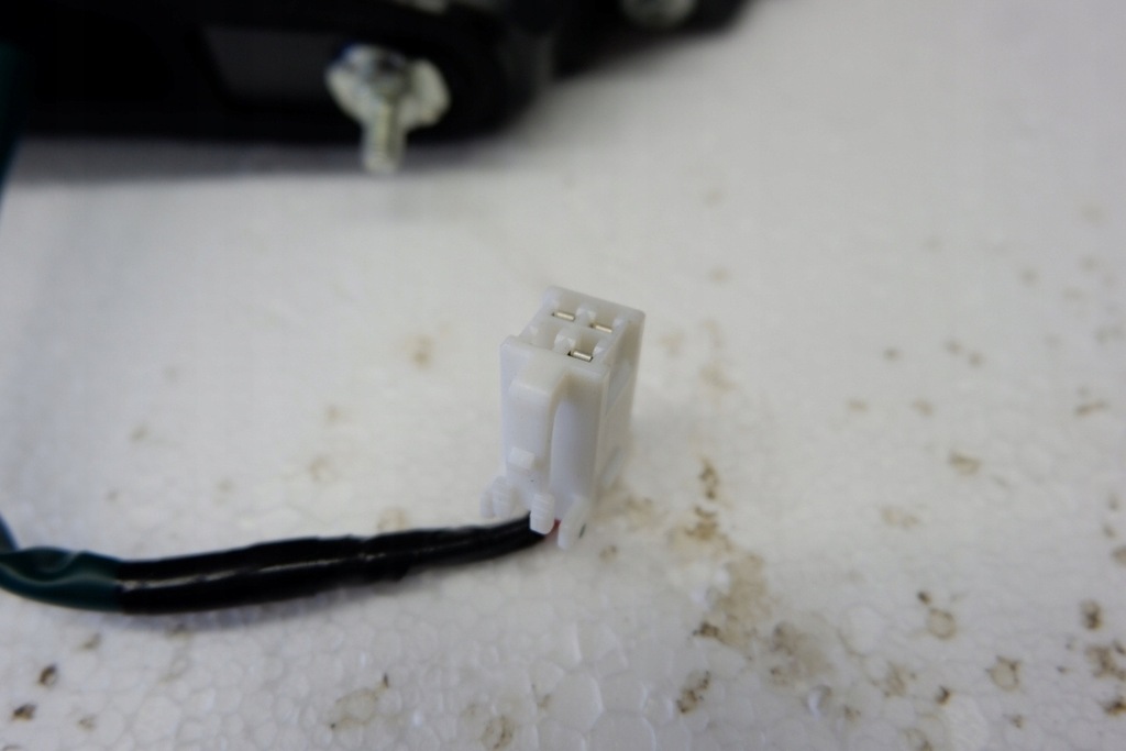 фото №12, Правая лампа крышки багажника toyota corolla хэтчбек _e21_ 8158102b90