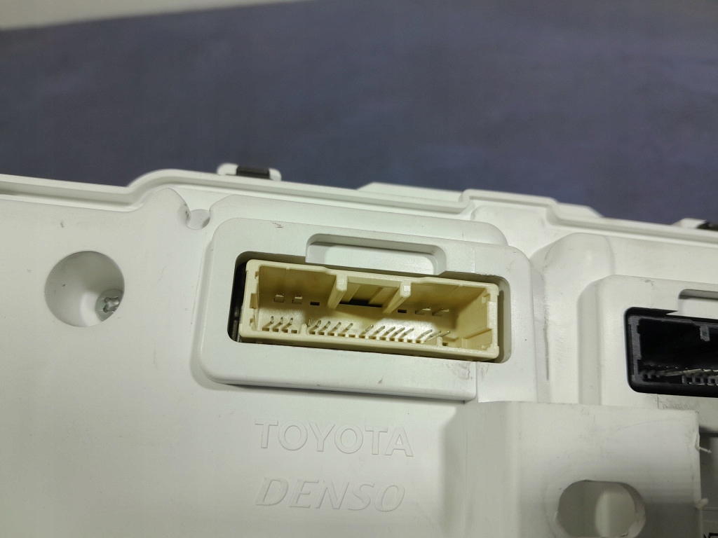 фото №6, Toyota corolla xii e21 1.8 hybrid 122km лічильник прилади 83800-f2x70