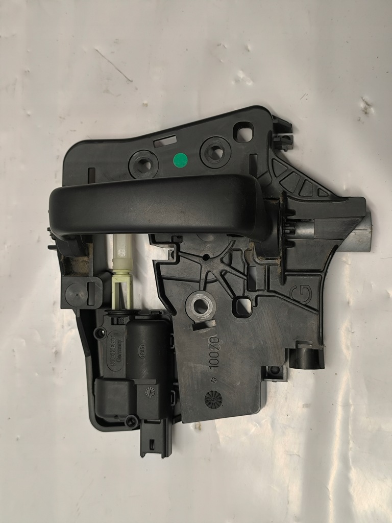 фото №1, Ручка внутренняя левый перед передние peugeot 1007 05-09 96801418