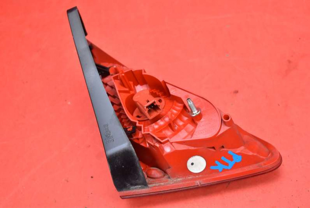 фото №6, Лампа правая задняя задняя 9683460980 peugeot 3008 1 i 10-13