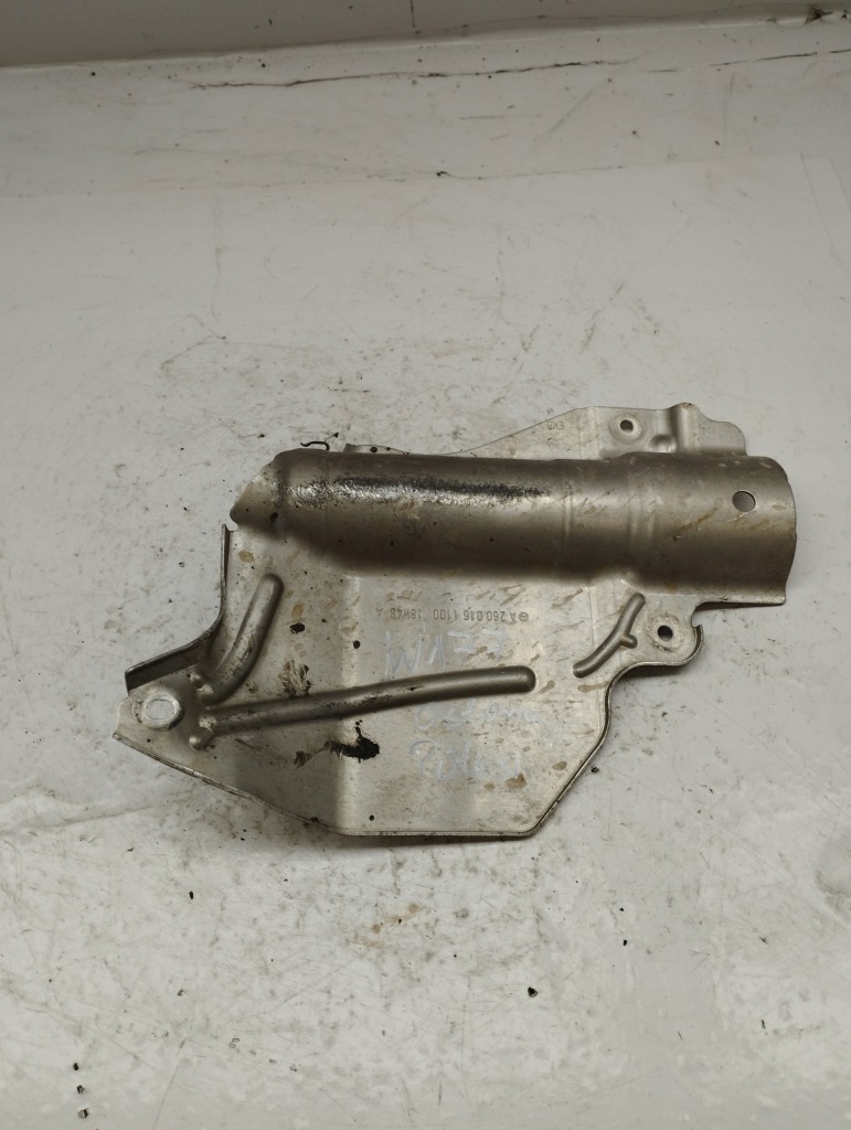 фото №1, Mercedes a35 w177 amg защита полуось a2600161100