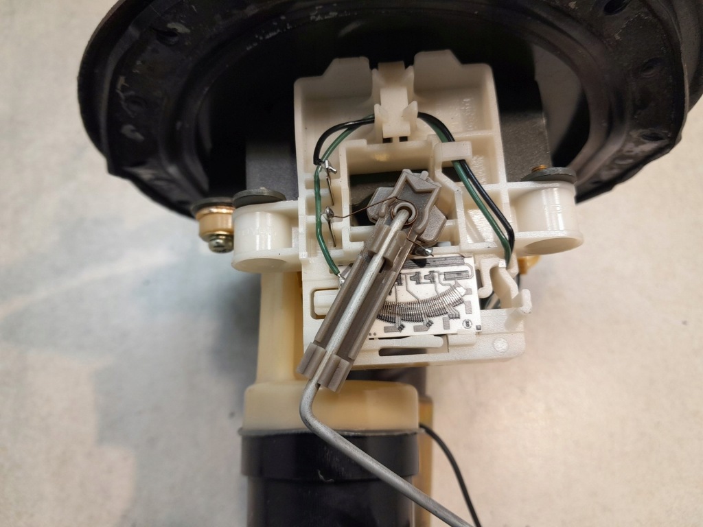 фото №5, Насос топлива поплавок toyota avensis t22 1.6