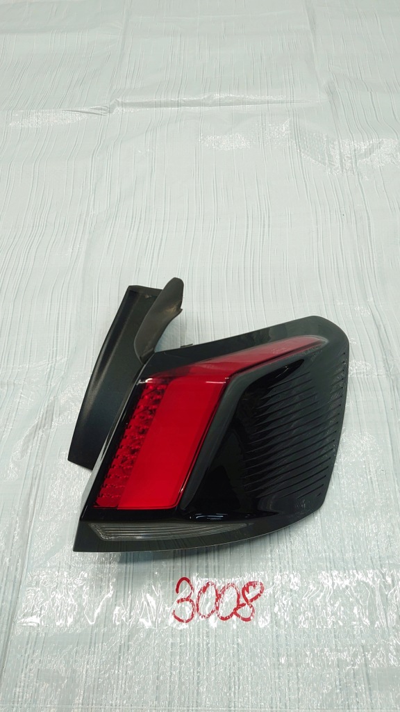 фото №1, Peugeot 3008 gt line лампа задняя задняя правая