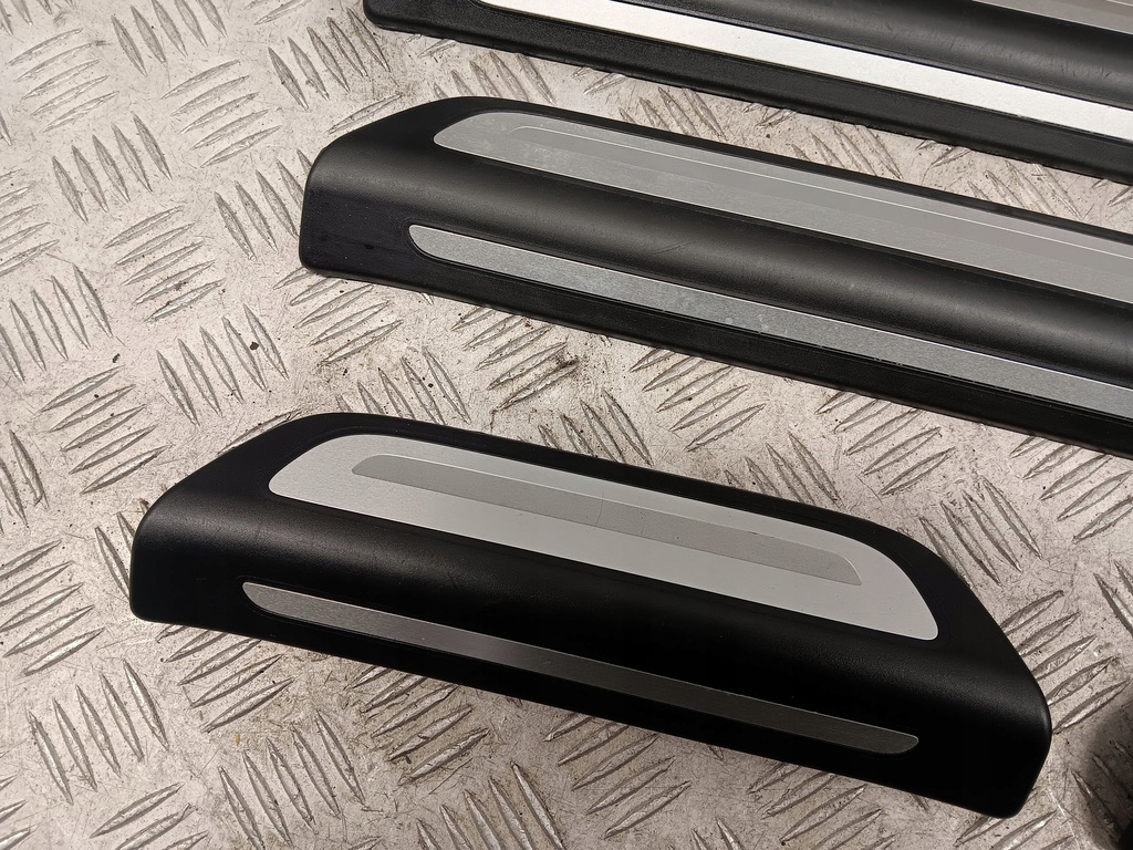 фото №12, Audi q3 8u 2015 комплект набір молдинг поріг внутрішніх