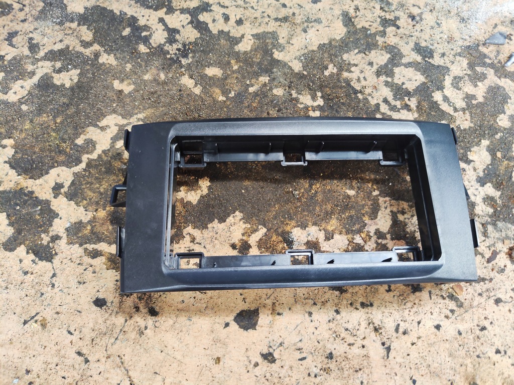 фото №1, Toyota auris i рамка радіо