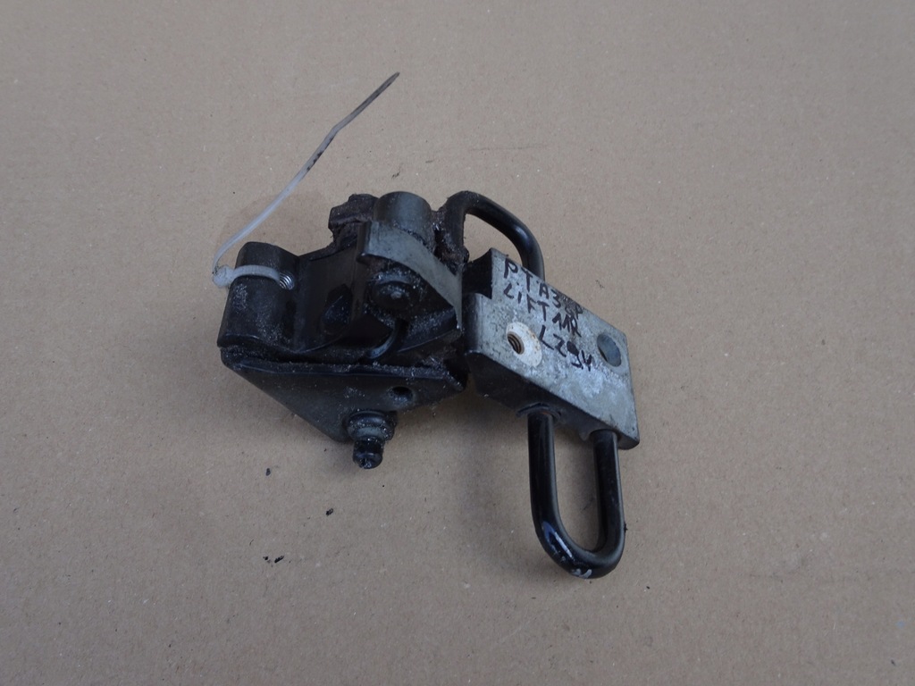 фото №1, Audi a3 8p петлі двері правий задня lz9y