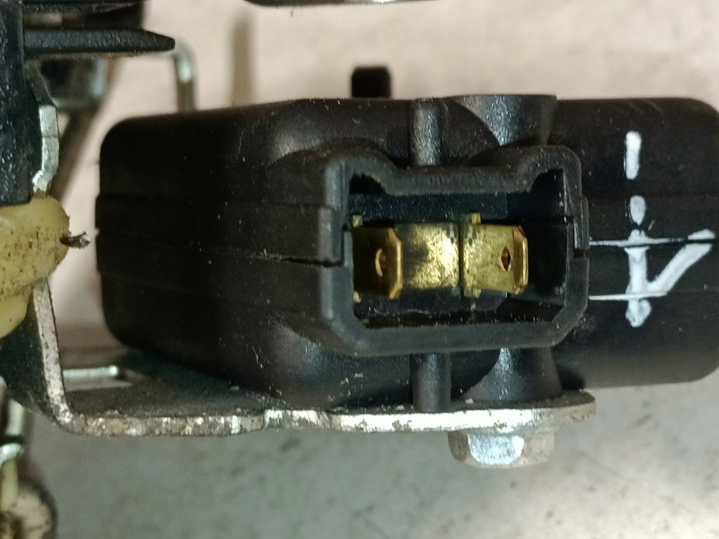 фото №4, Замок двері лівий задня dacia sandero 1 8200735248