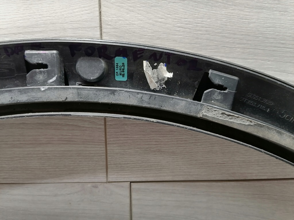 фото №13, Cupra formentor молдинг na передній правий крила