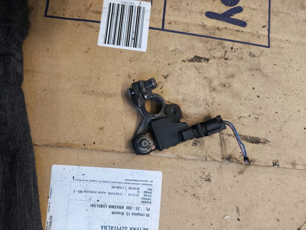 фото №1, Citroen c4 grand picasso клема мінусова акумулятор 9804833280 ?