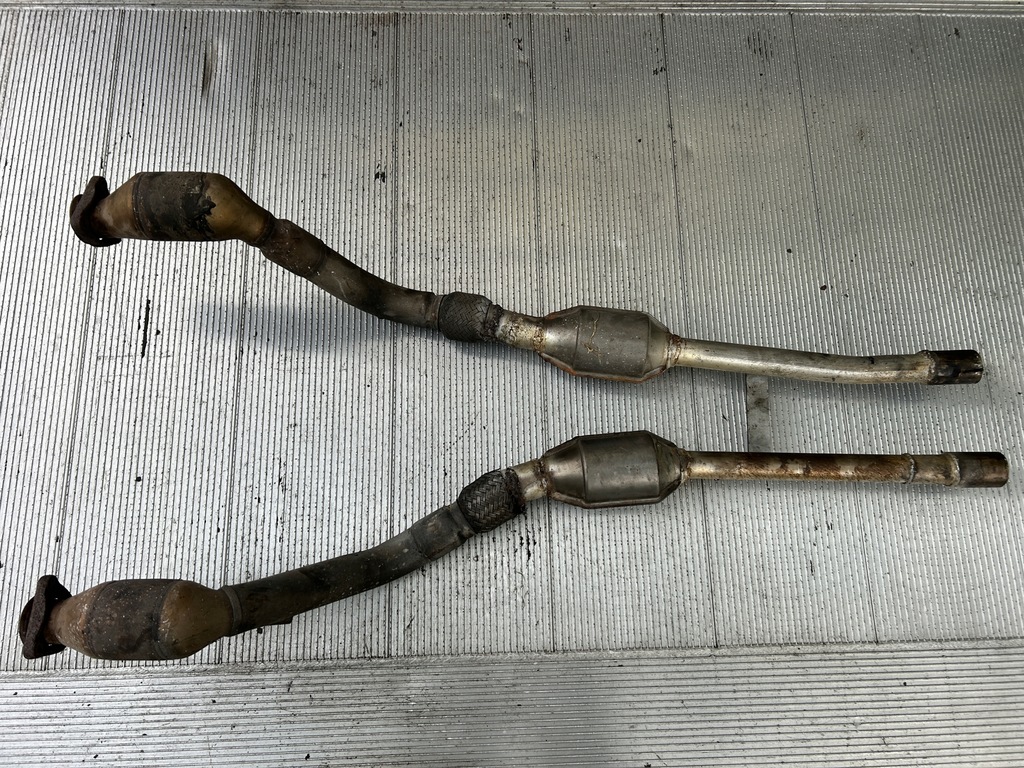 фото №1, Гасник каталізатор audi a8 d2 3.3 tdi комплект