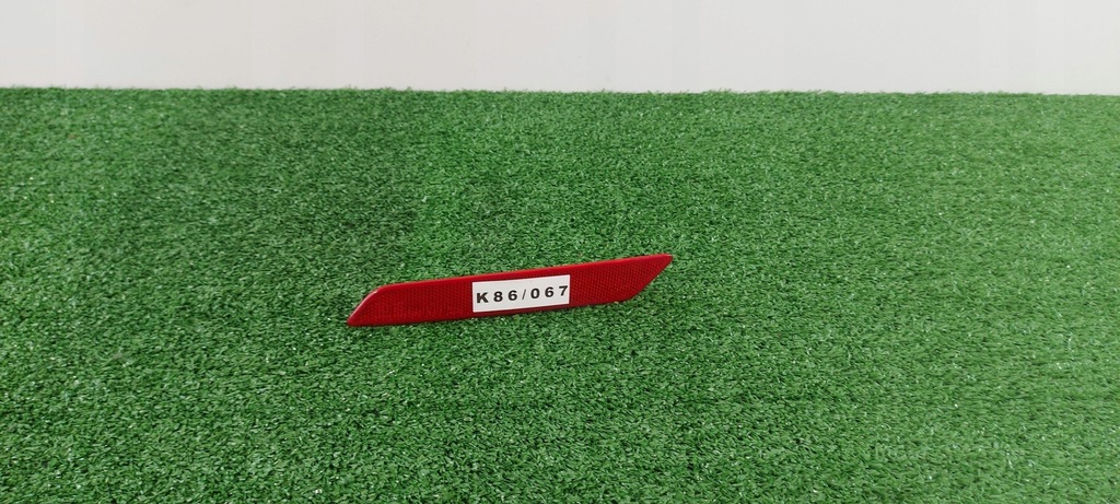 фото №1, Jaguar i-pace левый отражатель бампера задняя оригинал