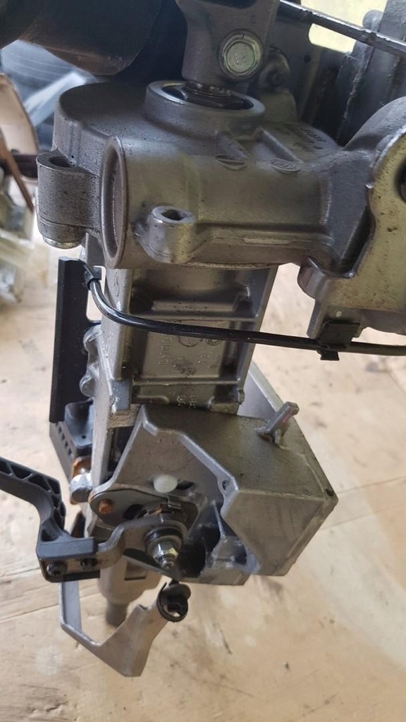 фото №8, Колонка рулевая renault clio iv 488103594r