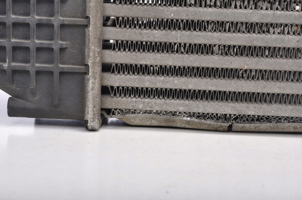 фото №6, Volvo c30 1.6 радіатор інтеркулер 6g91-9l440-cc