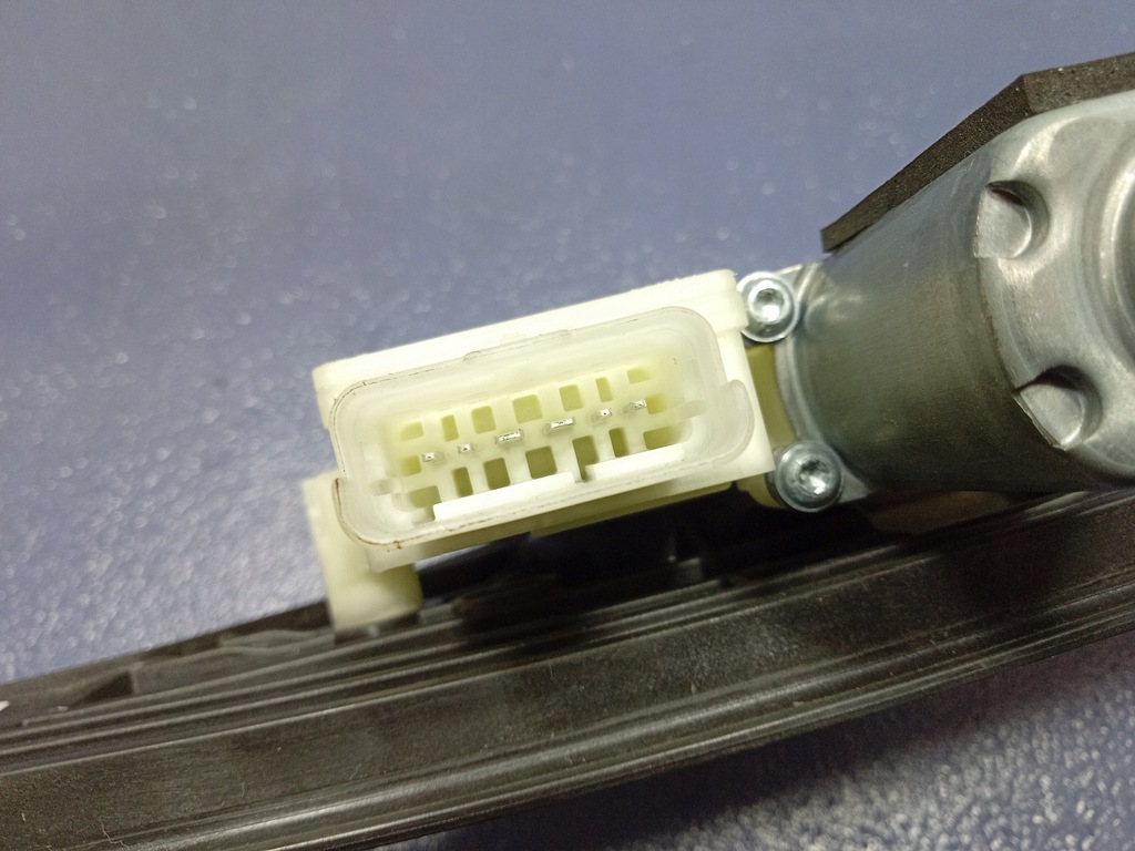 фото №4, Renault clio v 19- подъемник стекло перед правый 807201776r