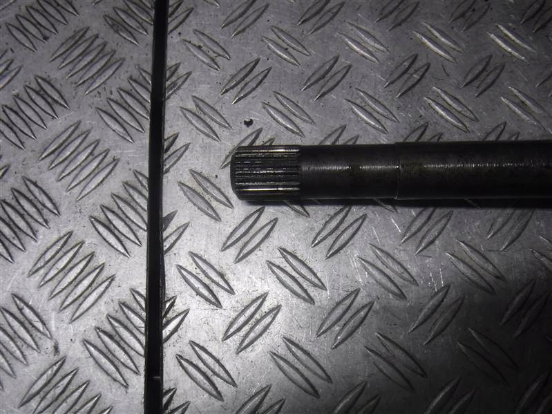 фото №2, Приводной вал правая kia sportage i 2.0 td