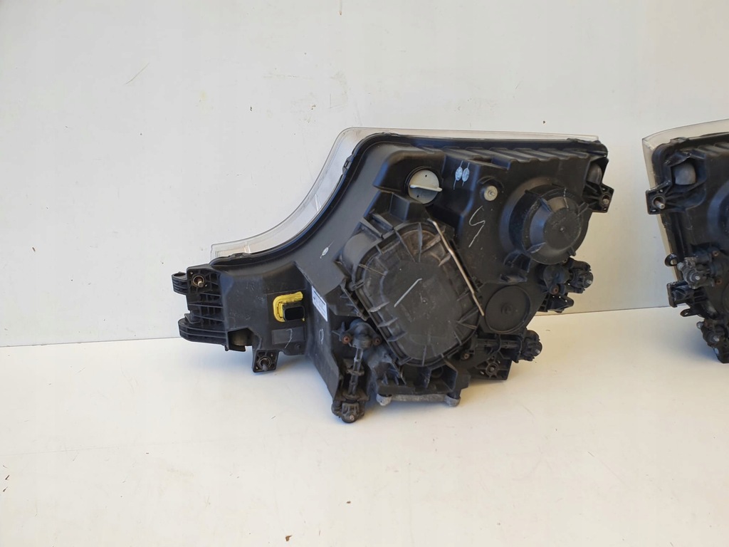 фото №5, Mercedes actros mp4 лампа правая левая перед