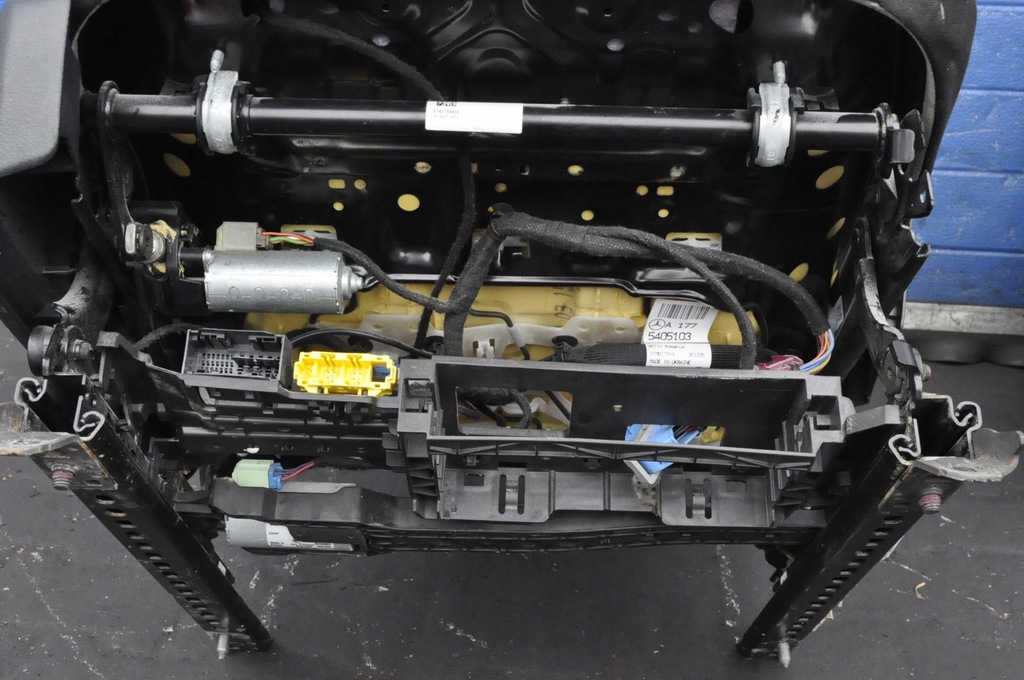 фото №9, Mercedes w177 сиденье левый перед кожа электрика anglik