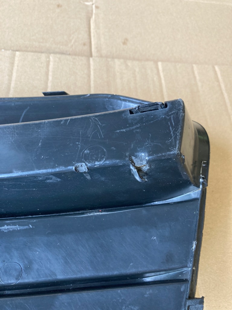 Audi q5 lift права решітка бампера orygi. Недорого